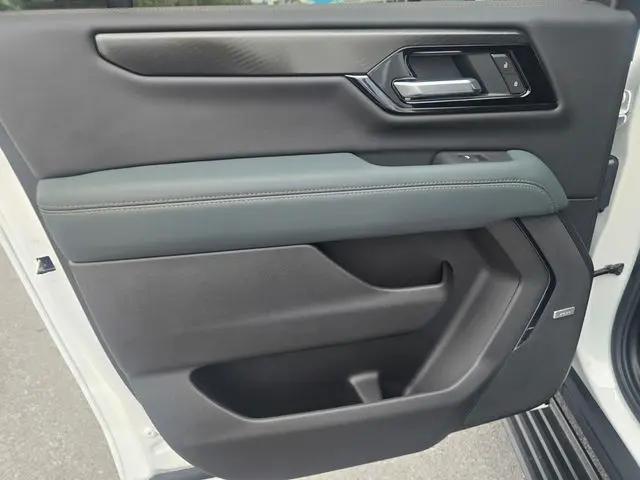 2026 GMC Yukon XL 4WD AT4