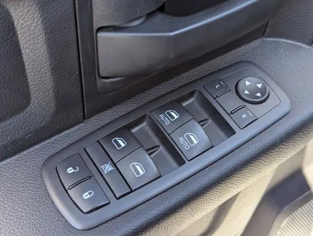 2018 Ram 1500 Express Crew Cab 4x2 5'7" Box