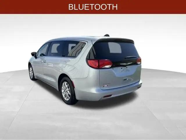 2024 Chrysler Voyager LX