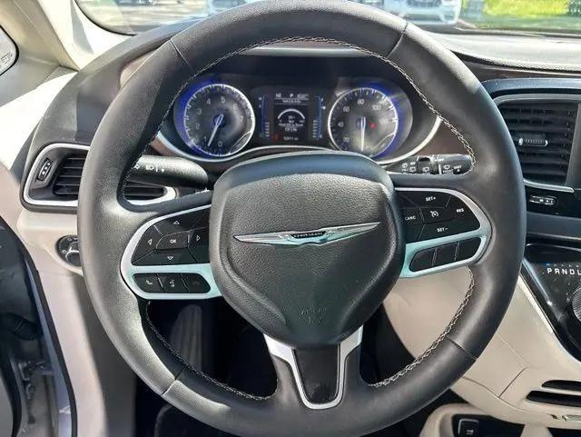 2024 Chrysler Voyager LX