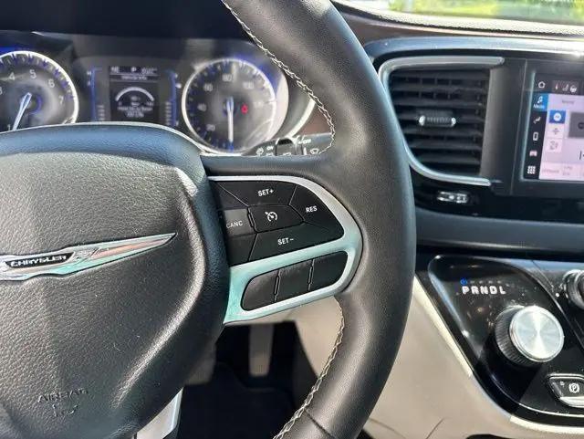 2024 Chrysler Voyager LX