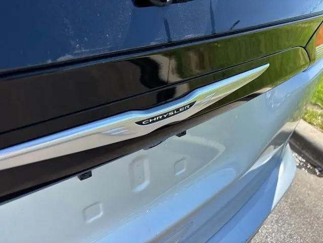 2024 Chrysler Voyager LX