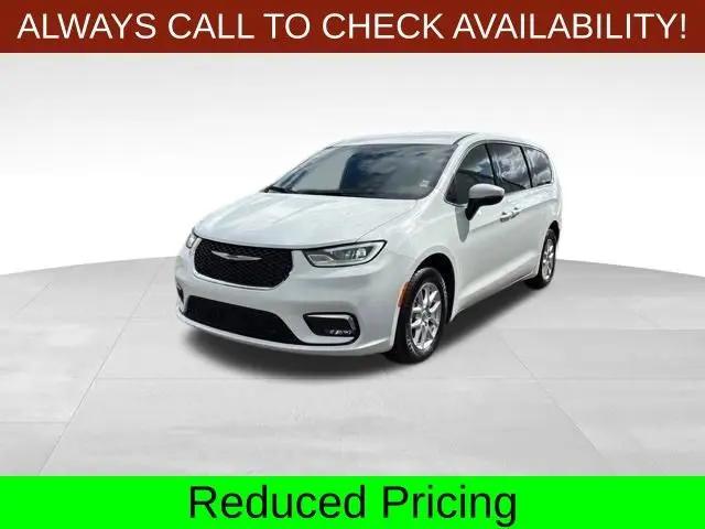 2023 Chrysler Pacifica Touring
