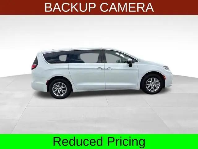 2023 Chrysler Pacifica Touring