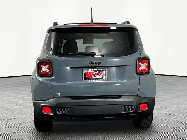 2017 Jeep Renegade Altitude FWD