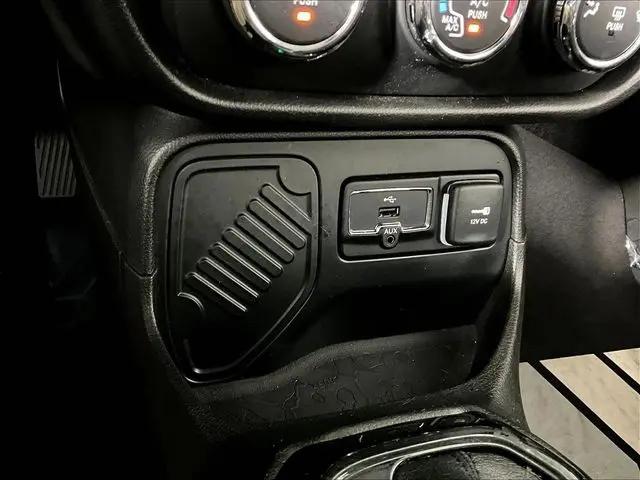 2017 Jeep Renegade Altitude FWD