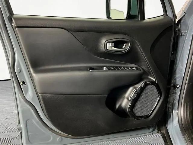 2017 Jeep Renegade Altitude FWD