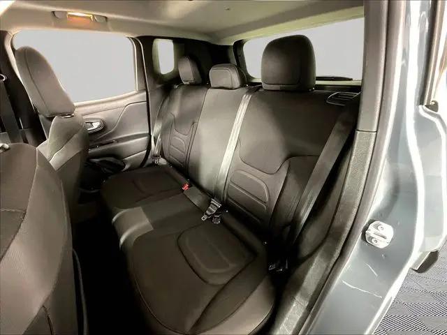 2017 Jeep Renegade Altitude FWD