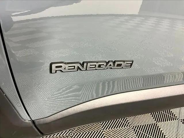 2017 Jeep Renegade Altitude FWD