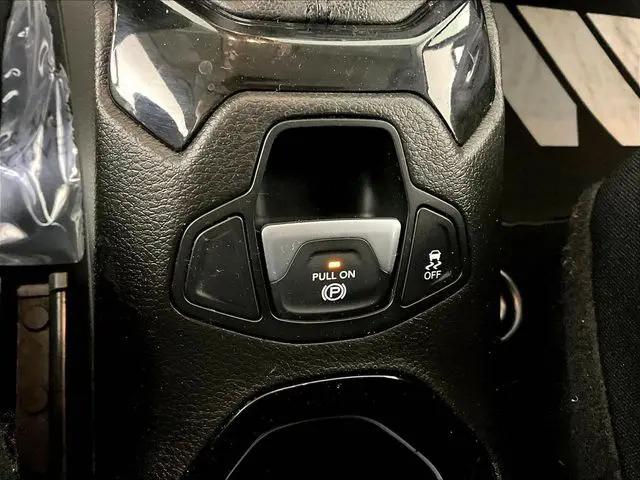 2017 Jeep Renegade Altitude FWD