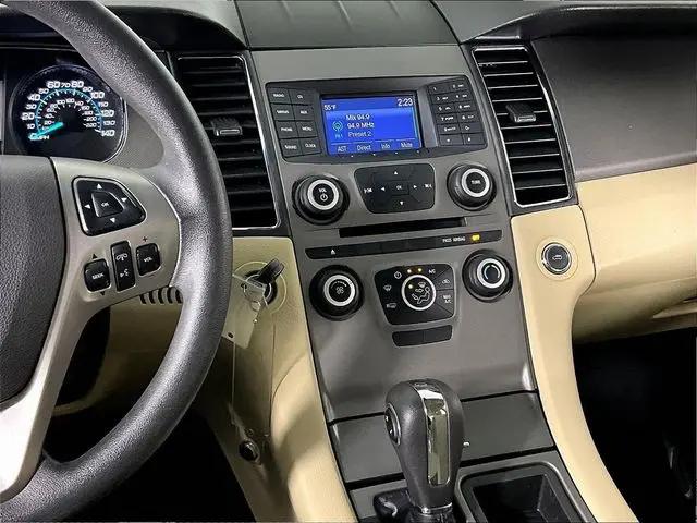 2017 Ford Taurus SE