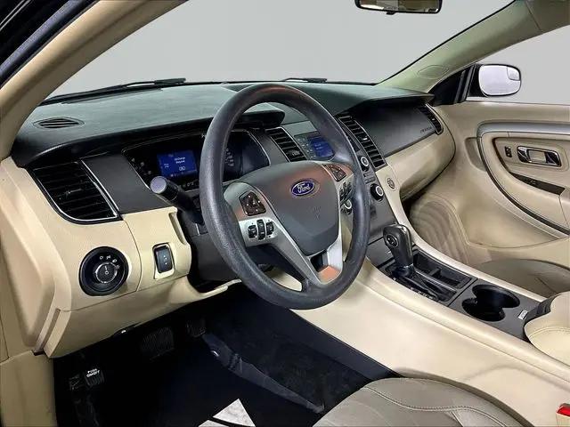 2017 Ford Taurus SE