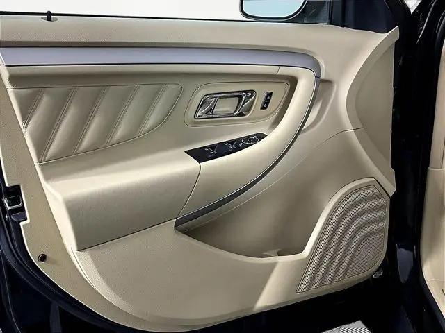 2017 Ford Taurus SE