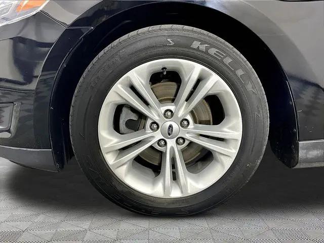2017 Ford Taurus SE