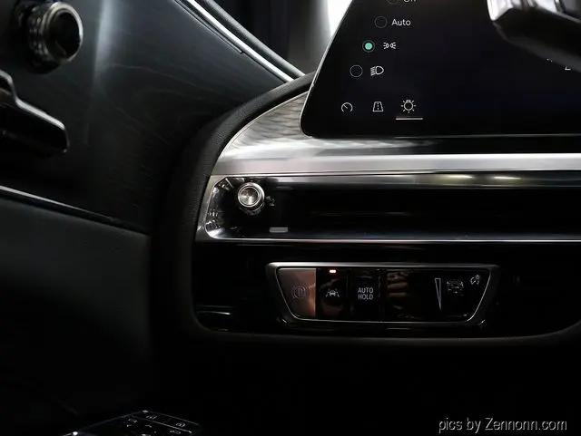 2024 Cadillac iQ Sport w/1SF