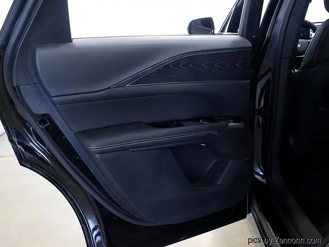 2024 Cadillac iQ Sport w/1SF