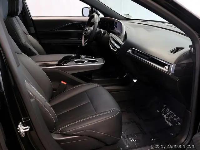 2024 Cadillac iQ Sport w/1SF