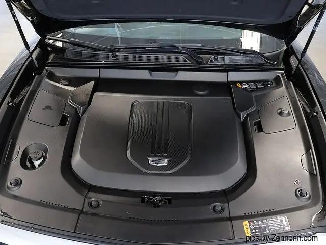 2024 Cadillac iQ Luxury w/1SC