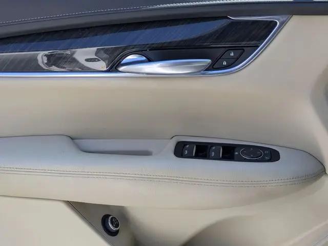 2019 Cadillac XT5 Standard