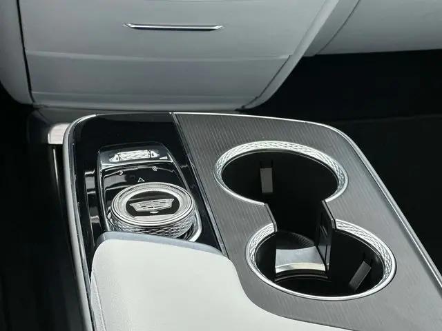 2024 Cadillac iQ Luxury w/1SC