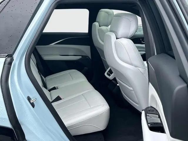 2024 Cadillac iQ Luxury w/1SC