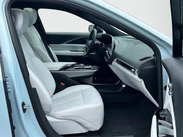 2024 Cadillac iQ Luxury w/1SC