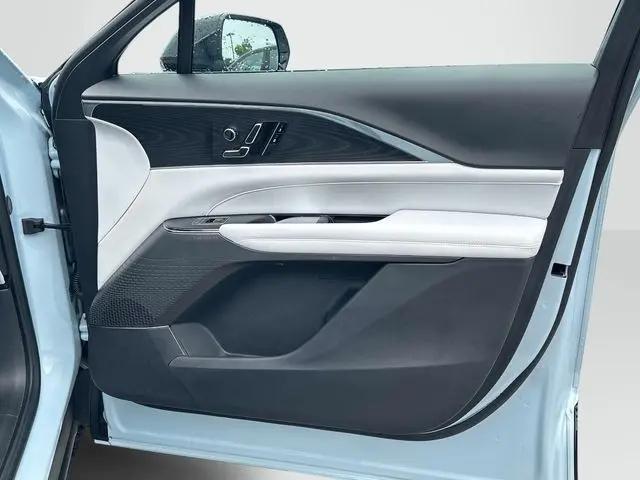 2024 Cadillac iQ Luxury w/1SC