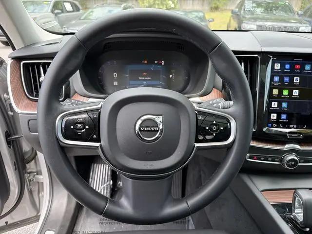 2023 Volvo XC60 Recharge T8 Plus Bright Theme
