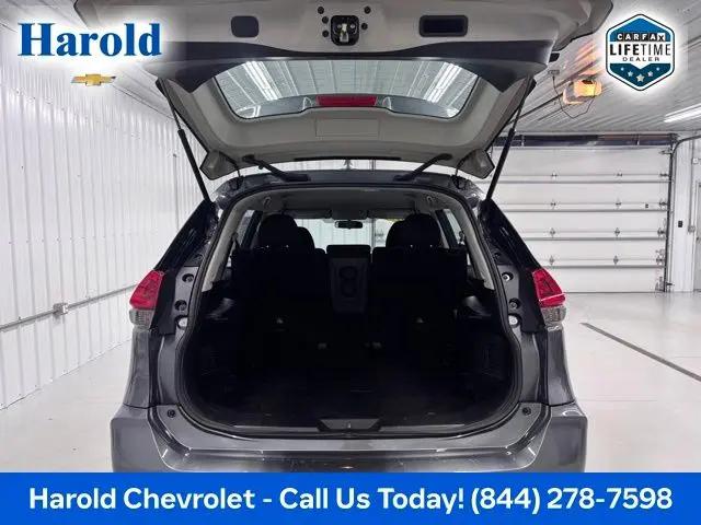 2019 Nissan Rogue S