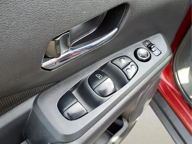 2023 Nissan Kicks SV Xtronic CVT
