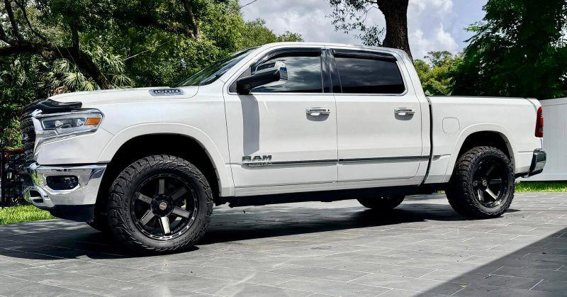 2019 Ram 1500 Limited Crew Cab 4x4 57 Box