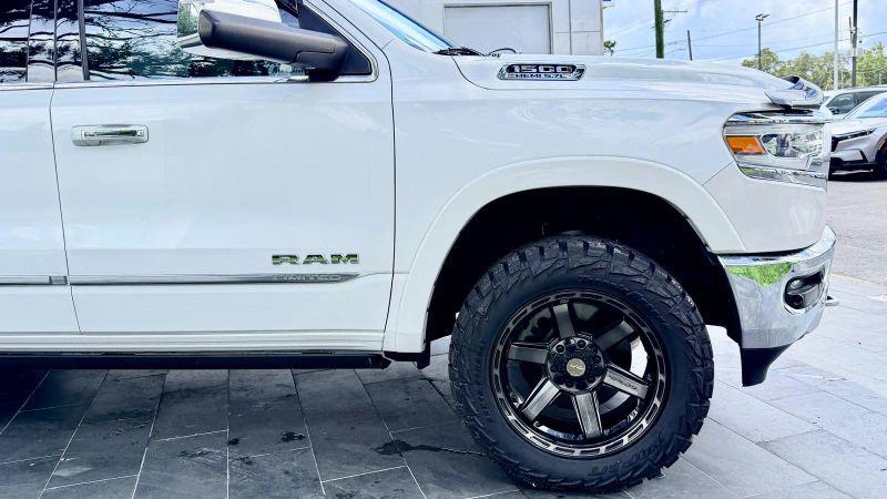 2019 Ram 1500 Limited Crew Cab 4x4 57 Box