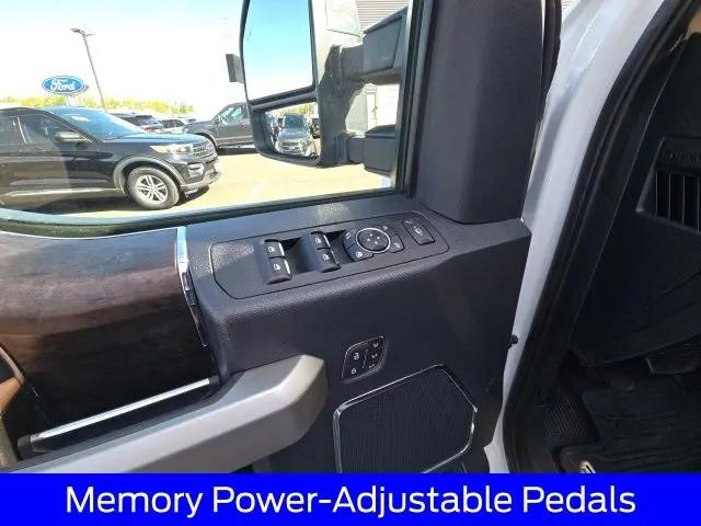 2022 Ford F-350 LARIAT