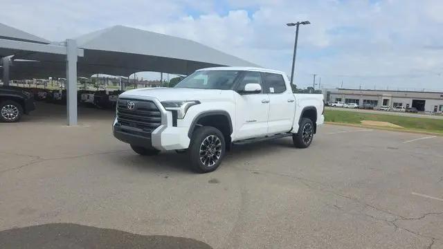 2026 Toyota Tundra Limited CrewMax 5.5' Bed