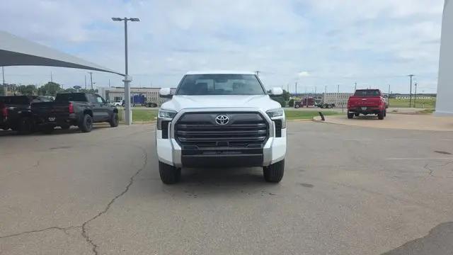 2026 Toyota Tundra Limited CrewMax 5.5' Bed