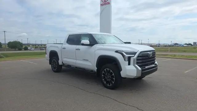 2026 Toyota Tundra Limited CrewMax 5.5' Bed