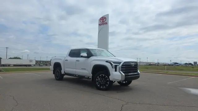 2026 Toyota Tundra Limited CrewMax 5.5' Bed