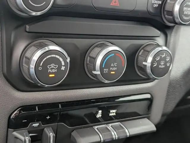 2022 Ram 2500 Big Horn Crew Cab 4x4 6'4" Box