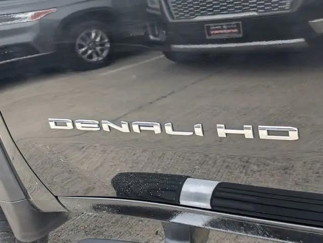 2020 GMC Sierra 2500HD 4WD Crew Cab Standard Bed Denali