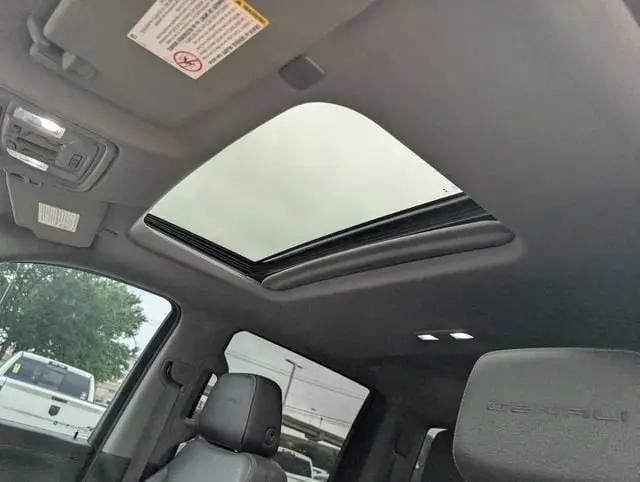 2020 GMC Sierra 2500HD 4WD Crew Cab Standard Bed Denali