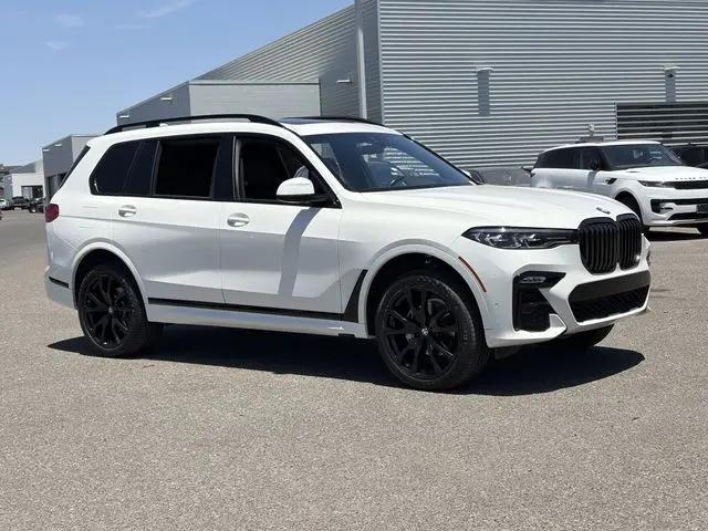 2022 BMW X7 xDrive40i