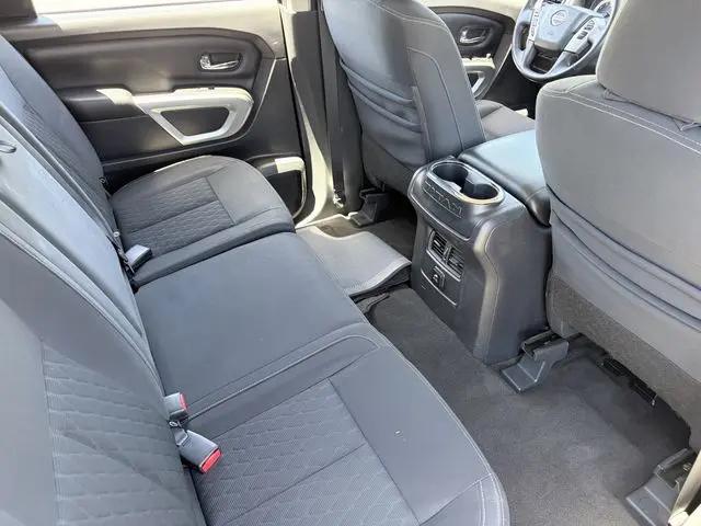 2018 Nissan Titan SV