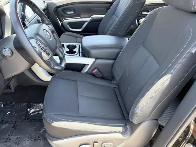 2018 Nissan Titan SV