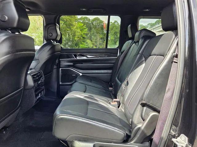 2022 Jeep Wagoneer Series II 4x2
