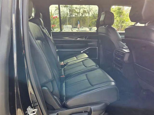 2022 Jeep Wagoneer Series II 4x2