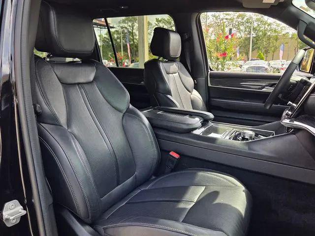 2022 Jeep Wagoneer Series II 4x2