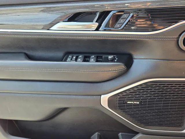 2022 Jeep Wagoneer Series II 4x2