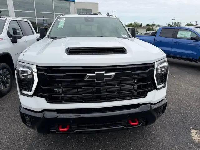 2026 Chevrolet Silverado 3500HD Crew Cab, Long Bed, LT Dual Rear Wheel, RWD
