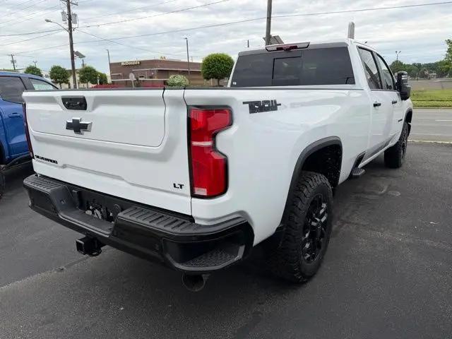 2026 Chevrolet Silverado 3500HD Crew Cab, Long Bed, LT Dual Rear Wheel, RWD