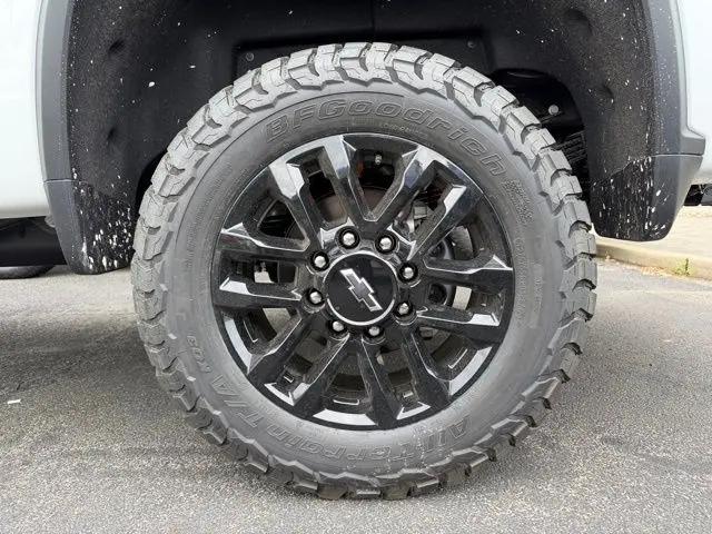 2026 Chevrolet Silverado 3500HD Crew Cab, Long Bed, LT Dual Rear Wheel, RWD